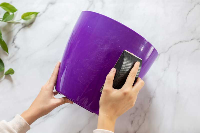 رنگ کردن پلاستیک با اسپری