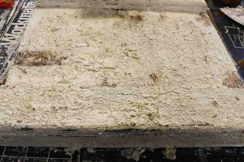 دلمه کردن رنگ روی سطح چوب