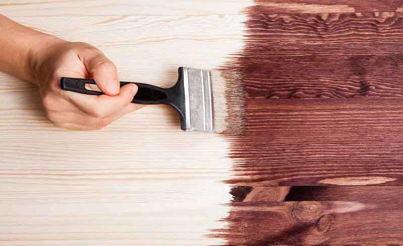 رنگ کردن وسایل چوبی