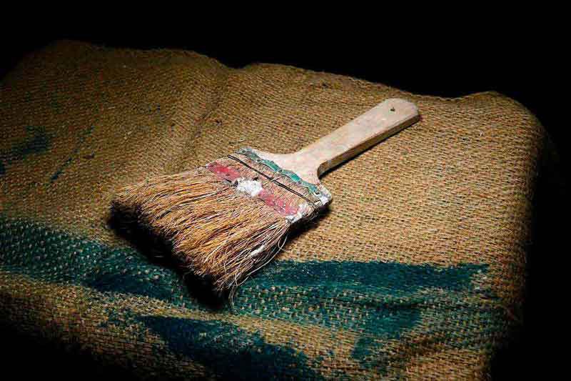 کف اتاق و روی لوازم را بپوشانید