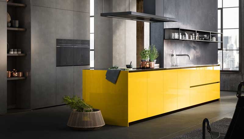 ترکیب رنگ زغالی تیره و زرد روشن برای دکوراسیون داخلی